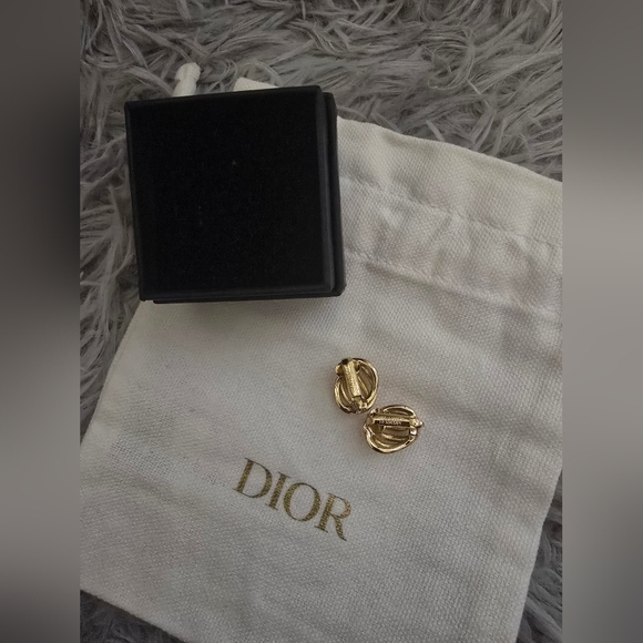 Christian Dior Clip On Yellow Gold Plated Earrings (NWOT)(COMES W/ DUST BAG) - Picture 4 of 5
